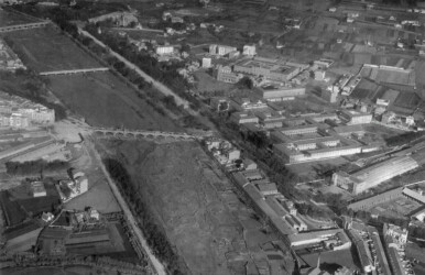 1925