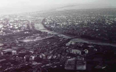 1957